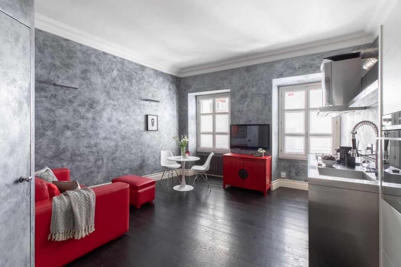 Apartment Iflat A Sparkle Of Red In Trastevere *